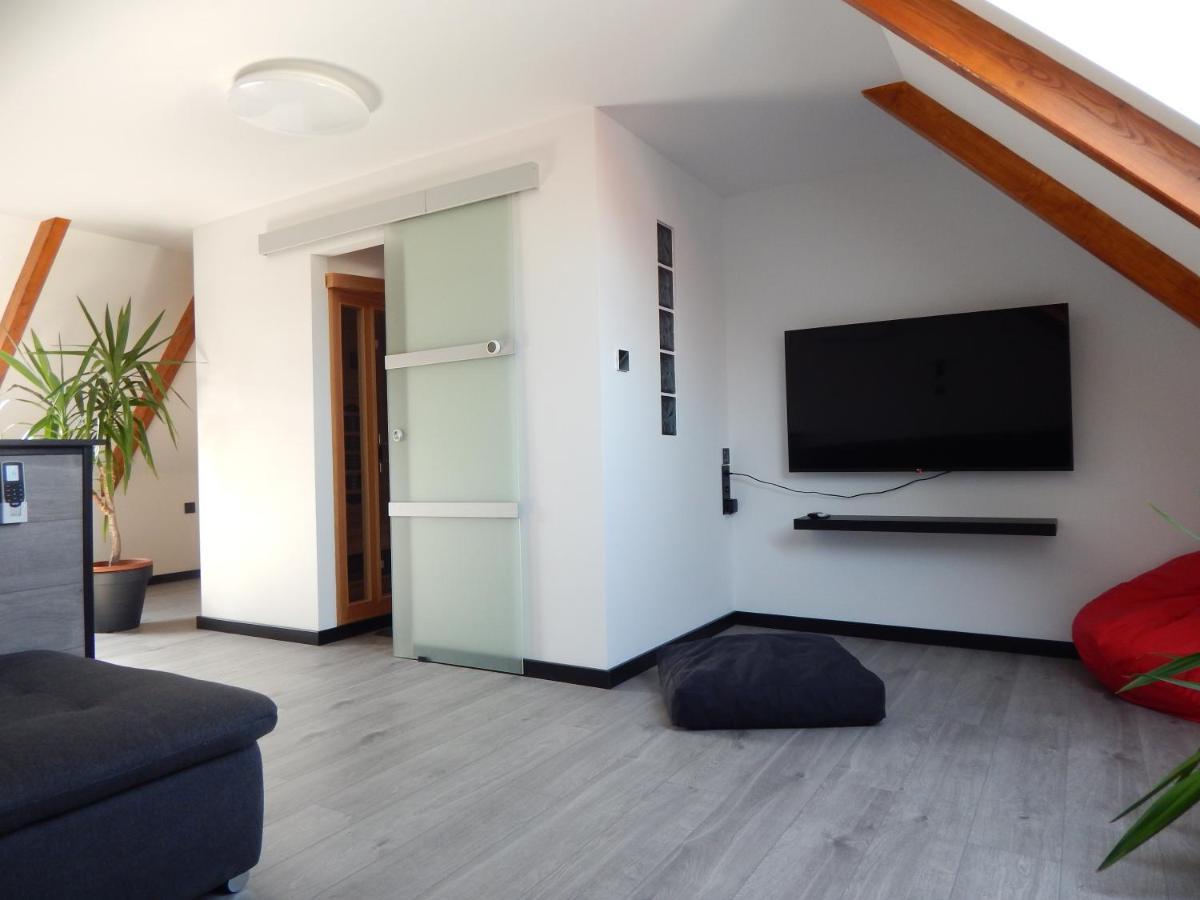 Travertin Eger Extérieur photo